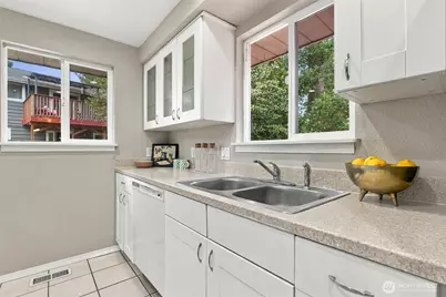 7815 227th Place SW, Edmonds, WA 98026 - Photo 11