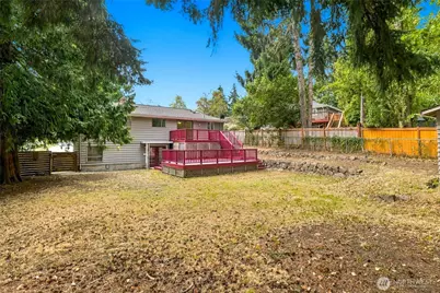 7815 227th Place SW, Edmonds, WA 98026 - Photo 3