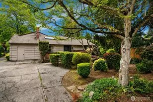 7611 NE 8th St, Medina, WA 98039 - Photo 3