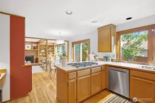 10831 56th Pl W, Mukilteo, WA 98275 - Photo 9