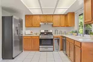 1006 Grant Ave S, Renton, WA 98057 - Photo 9