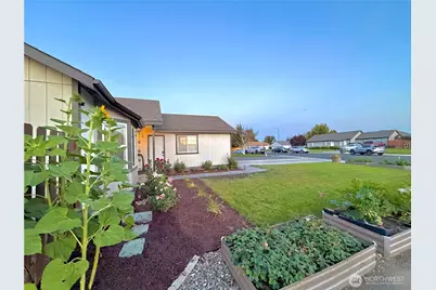 1616 NE Pirate Lane, Moses Lake, WA 98837 - Photo 17
