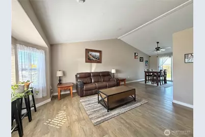1616 NE Pirate Lane, Moses Lake, WA 98837 - Photo 5