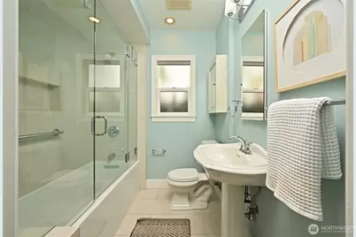 8046 18th Avenue NW, Seattle, WA 98117 - Photo 7