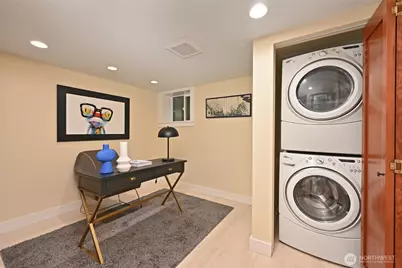 8046 18th Avenue NW, Seattle, WA 98117 - Photo 17