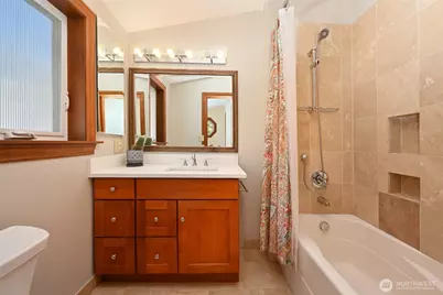 8046 18th Avenue NW, Seattle, WA 98117 - Photo 13