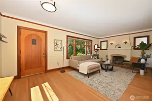 8046 18th Ave NW, Seattle, WA 98117 - Photo 3