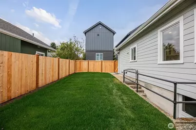2018 Oakes Avenue, Everett, WA 98201 - Photo 25
