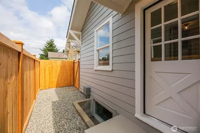 2018 Oakes Avenue, Everett, WA 98201 - Photo 21
