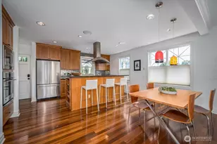518 Prospect St, Seattle, WA 98109 - Photo 7