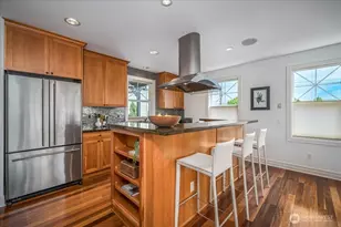 518 Prospect St, Seattle, WA 98109 - Photo 13