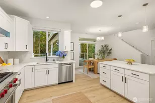 16761 NE Sanwick Pl, Bainbridge Island, WA 98110 - Photo 13
