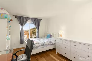 6895 Holly Park Dr S, Seattle, WA 98118 - Photo 19