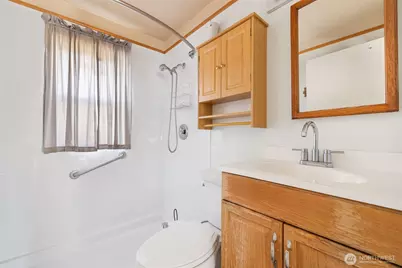 1819 S 17th St, Tacoma, WA 98405 - Photo 13