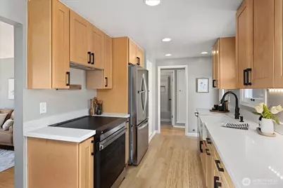 8438 41st Avenue SW, Seattle, WA 98136 - Photo 7