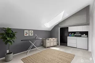 10 143rd Ave SE, Bellevue, WA 98007 - Photo 23