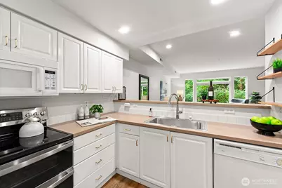 21616 9th Avenue SE #C105, Bothell, WA 98021 - Photo 15