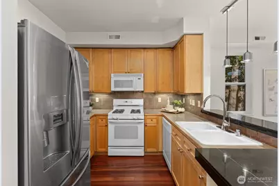 12721 SE 41st Place #214, Bellevue, WA 98006 - Photo 9