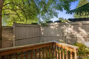 12721 SE 41st Pl, Bellevue, WA 98006 - Photo 17