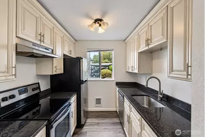 1721 SW 318th Place #48A, Federal Way, WA 98023 - Photo 3