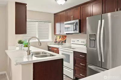 12424 109th Court NE #D304, Kirkland, WA 98034 - Photo 5