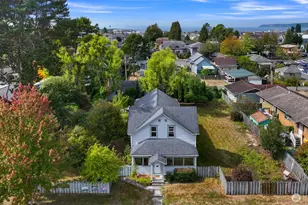 869 Harrison Ave, Blaine, WA 98230 - Photo 1