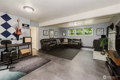 8206 University Point Circle NE, Bremerton, WA 98311 - Photo 25