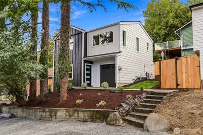 10514 Ninth Avenue NE, Seattle, WA 98125 - Photo 1