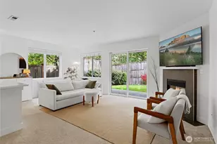 901 E Marine View Dr, Everett, WA 98201 - Photo 3