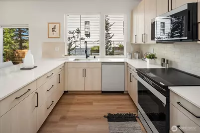 910 29th Avenue, Seattle, WA 98122 - Photo 9