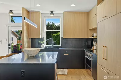 524 N 86th Street, Seattle, WA 98103 - Photo 9