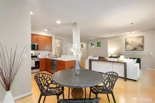 3900 NE 4th Cir, Renton, WA 98056 - Photo 5