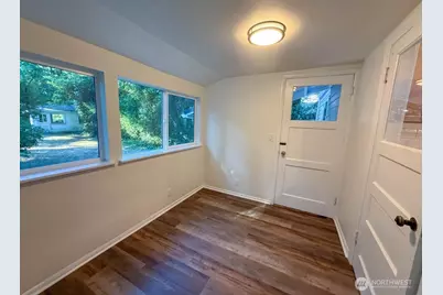 641 NW 180th Street, Shoreline, WA 98177 - Photo 11