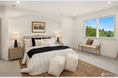 9021 Sand Point Way NE, Seattle, WA 98115 - Photo 15