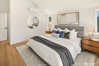2530 30th Avenue W, Seattle, WA 98199 - Photo 23
