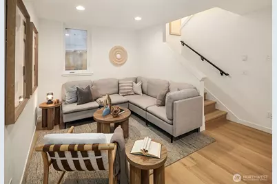 2530 30th Avenue W, Seattle, WA 98199 - Photo 11
