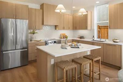 2530 30th Avenue W, Seattle, WA 98199 - Photo 7
