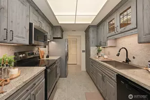 1301 Spring St, Seattle, WA 98104 - Photo 9