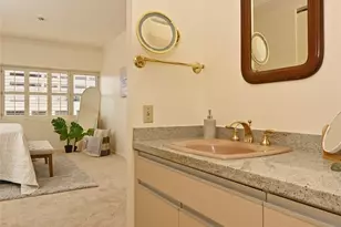 1301 Spring St, Seattle, WA 98104 - Photo 15