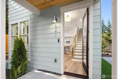 641 18th Avenue W, Kirkland, WA 98033 - Photo 13