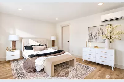 11647 Beacon Avenue S, Seattle, WA 98178 - Photo 9