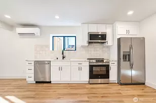 11647 Beacon Ave S, Seattle, WA 98178 - Photo 25