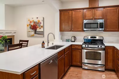 1804 10th Avenue NE #1320, Issaquah, WA 98029 - Photo 11