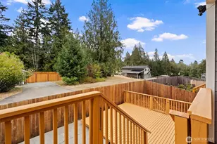 650 NW Gardenia Way, Bremerton, WA 98311 - Photo 15