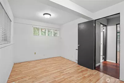 3240 90th Place SE, Mercer Island, WA 98040 - Photo 13