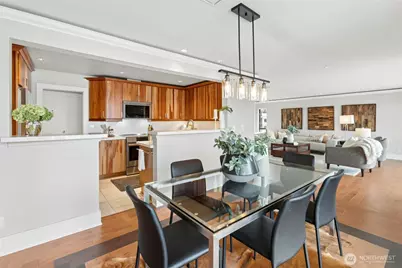 320 Melrose Avenue E #704, Seattle, WA 98102 - Photo 3