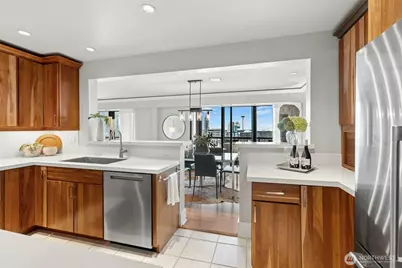 320 Melrose Avenue E #704, Seattle, WA 98102 - Photo 9