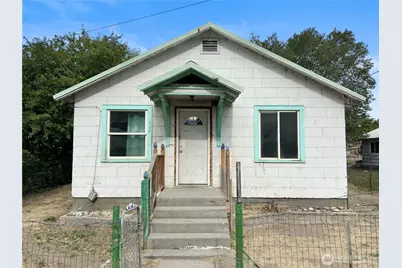 428 Garfield Street, Omak, WA 98841 - Photo 1