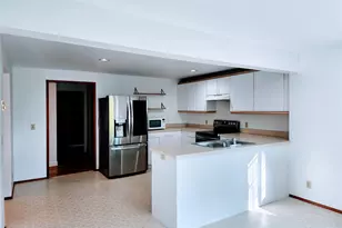8542 Battle Point Dr NE, Bainbridge Island, WA 98110 - Photo 5