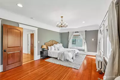 5260 16th Avenue NE, Seattle, WA 98105 - Photo 23
